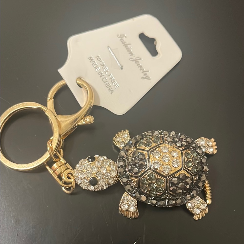 Jeweled turtle keychain NWT